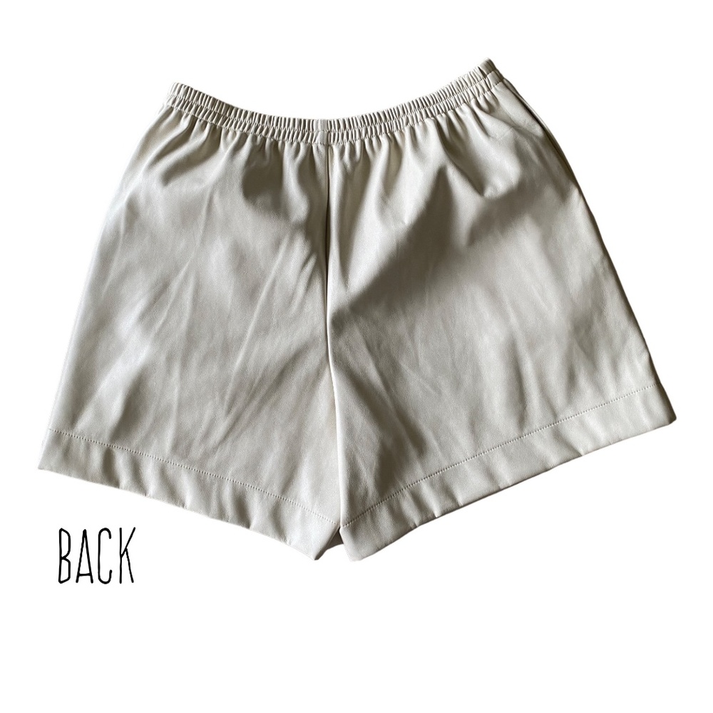 Avec Les Filles Faux Leather Shorts Pockets Cream - Medium - Picture 2 of 8